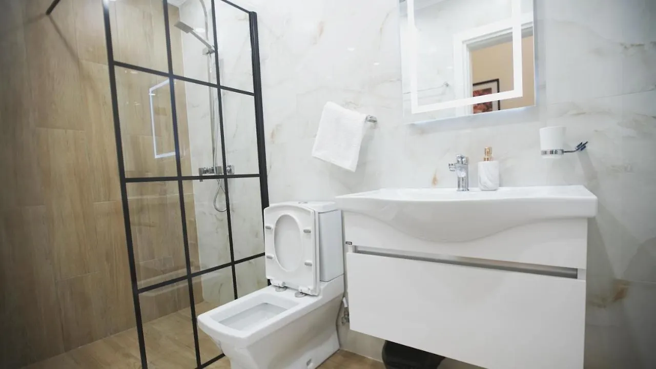 Daily Rent Studio Apartments تيرانا