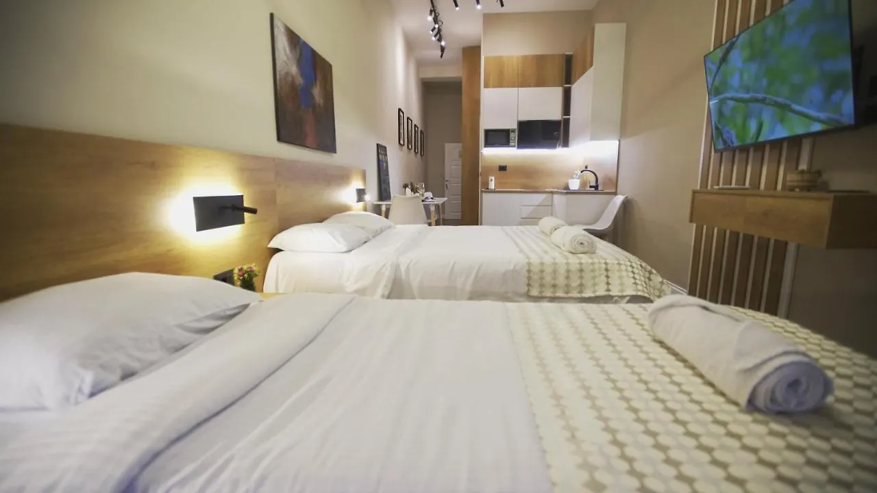 Daily Rent Studio Apartments تيرانا ألبانيا